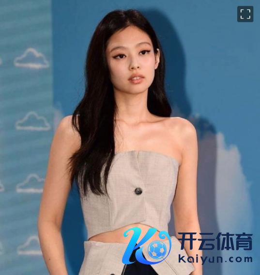JENNIE